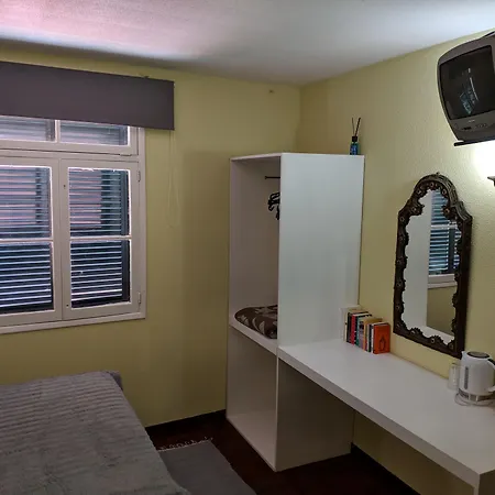 Residencial בית הארחה פונשל